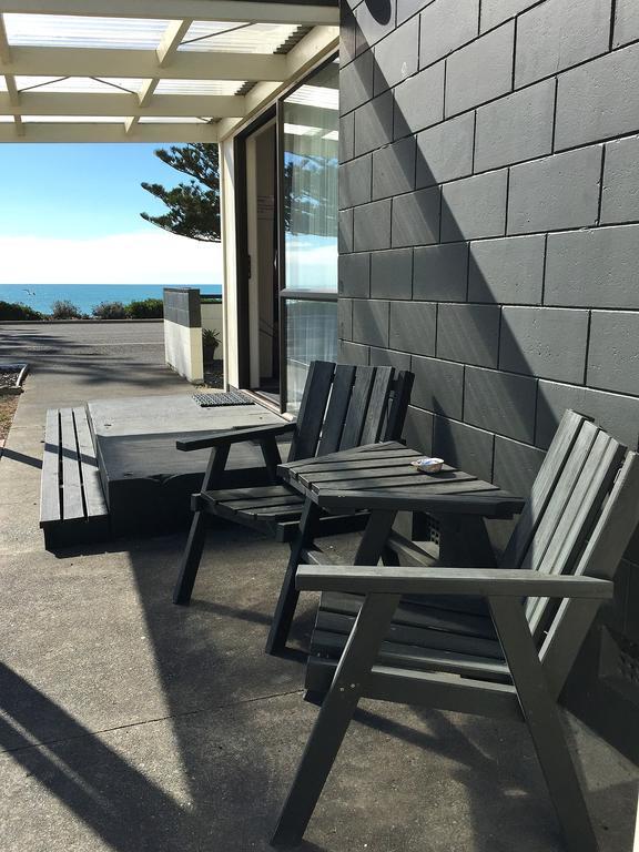 Norfolk Pine Beachfront Motel Kaikoura Exterior photo