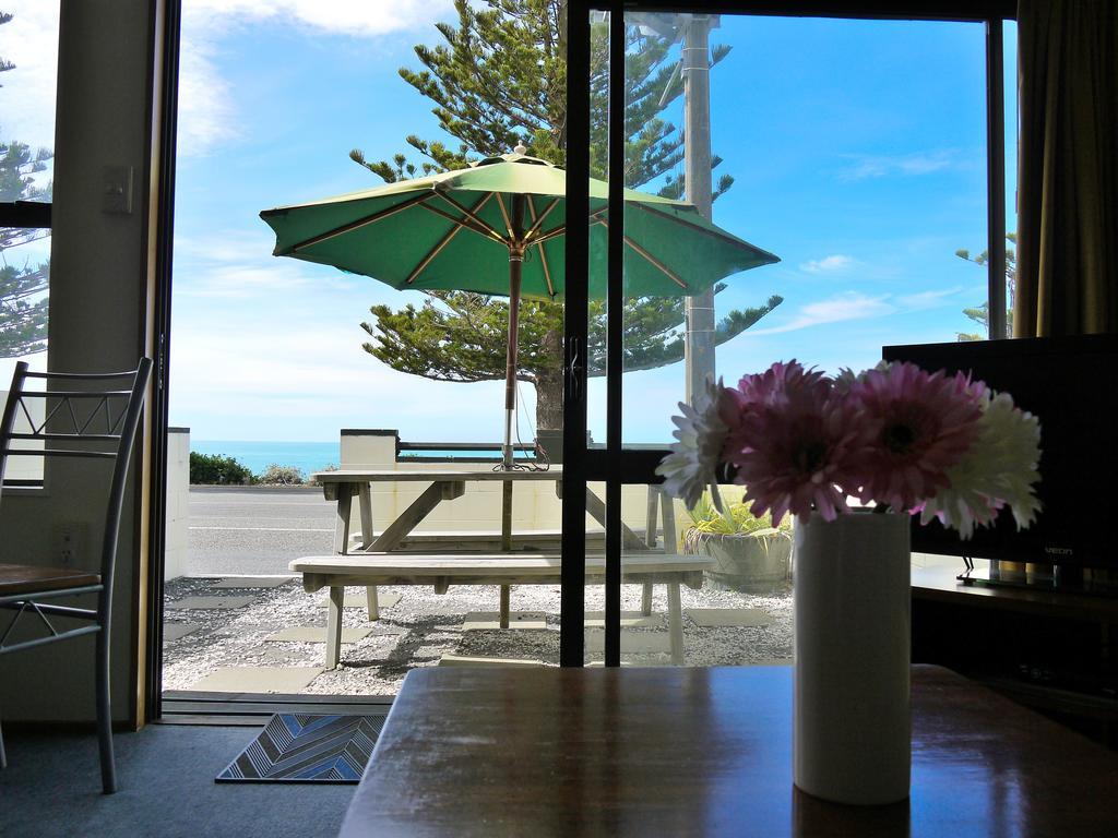 Norfolk Pine Beachfront Motel Kaikoura Exterior photo